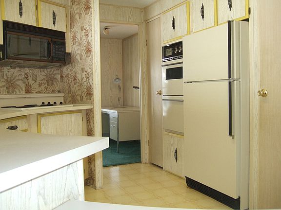 Ktchn to 3rd Bdrm/Ofc