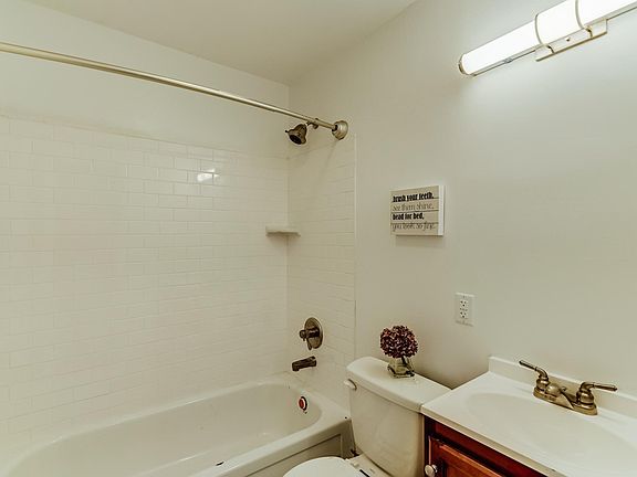 4th image of 509 N 35th St APT 22
