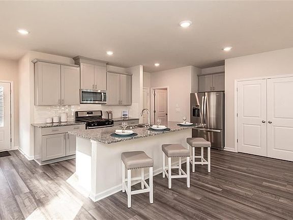 5th image of 66 Cedar Ln