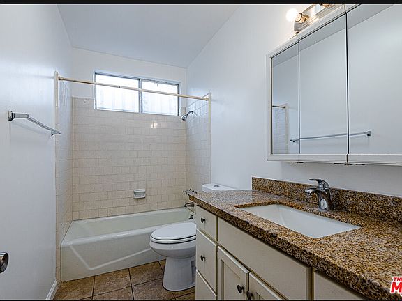 5th image of 3458 W 67th St APT 1