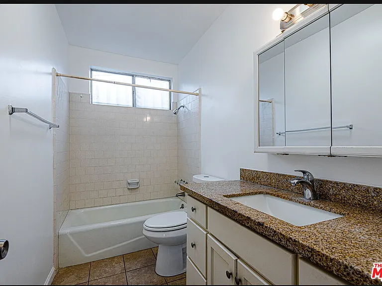 3458 W 67th St #1 — Photo 7