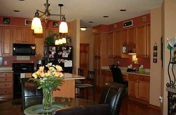 3rd image of 2375 Ratcliff Ct