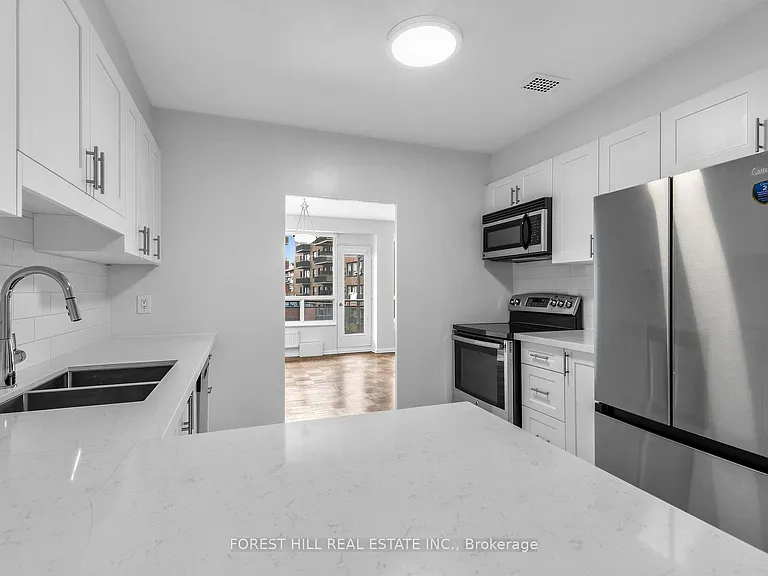 2500 Bathurst St #306 — Photo 17