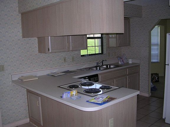 5th image of 10911 Poinciana Dr