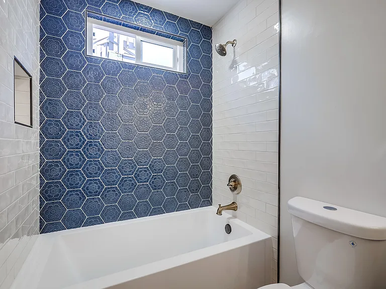 205 W Escalones #B — Photo 15