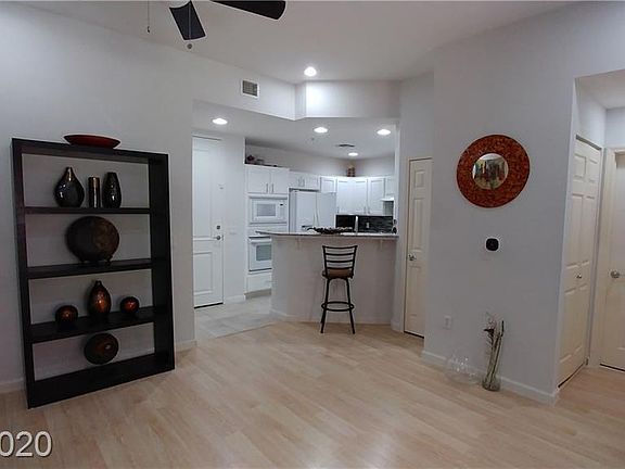 4th image of 27 E Agate Ave Unit 309
