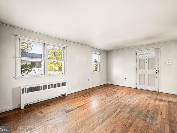 5th image of 3 Elm Ave
