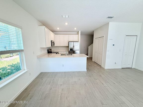 3rd image of 307 Belfort Ct