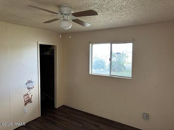 5th image of 271 E 7th Ave
