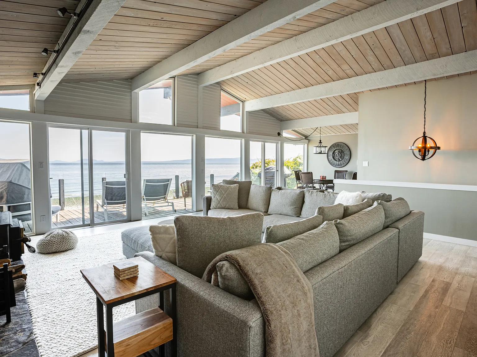 The Coastal Cottage - Seasonal Rental — Photo 2