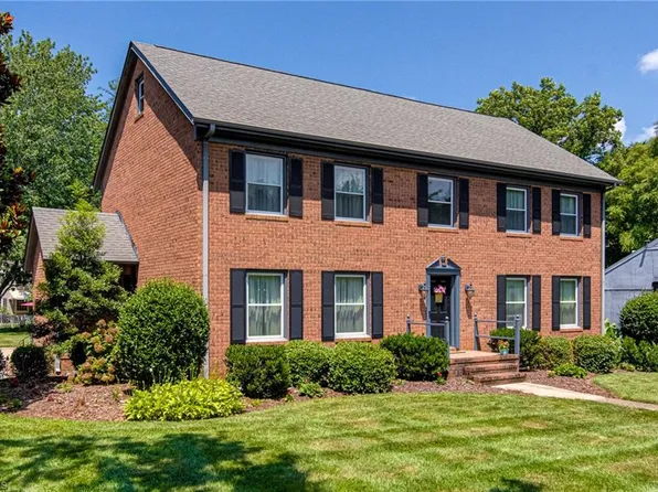 5404 Pondfield Dr, Greensboro, NC 27410