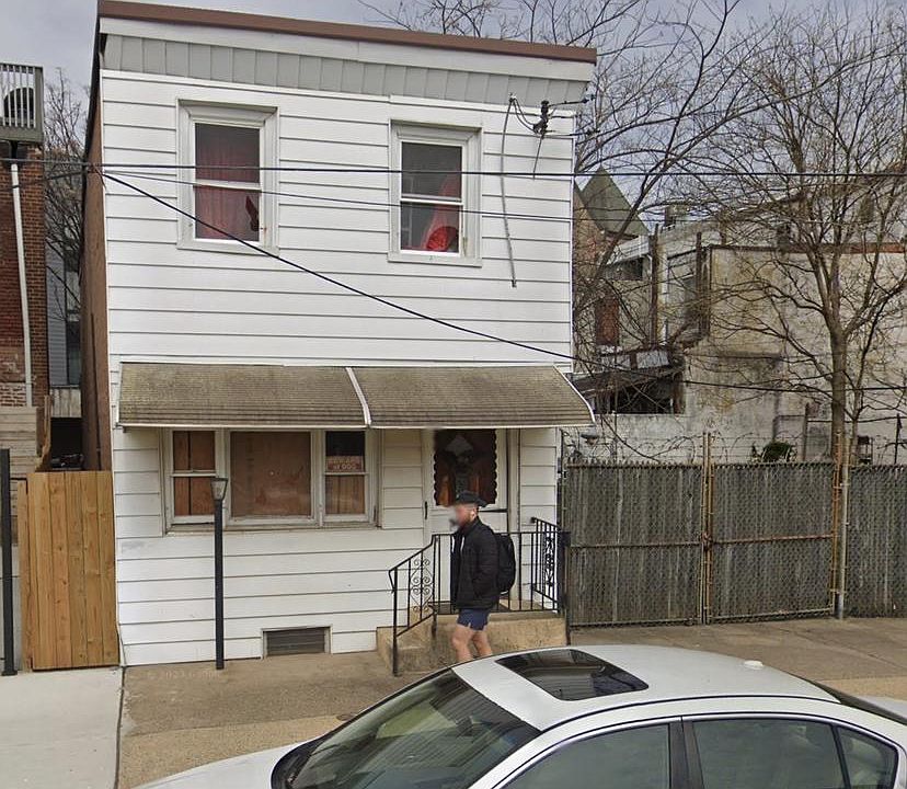1st image of 2426 Trenton Ave