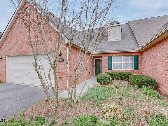 3rd image of 5809 Carroll Creek Ln