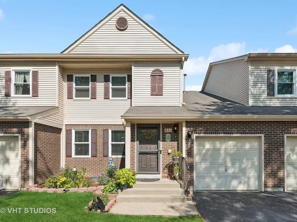 841 Perry Dr, Algonquin, IL 60102