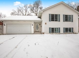 415 7th Ave S, Buffalo, MN 55313