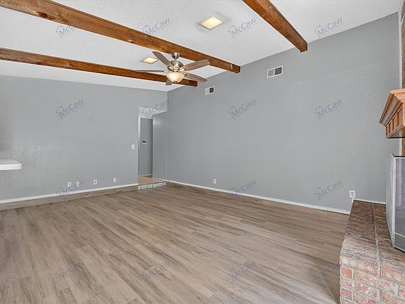 5th image of 2913 Green Ridge St