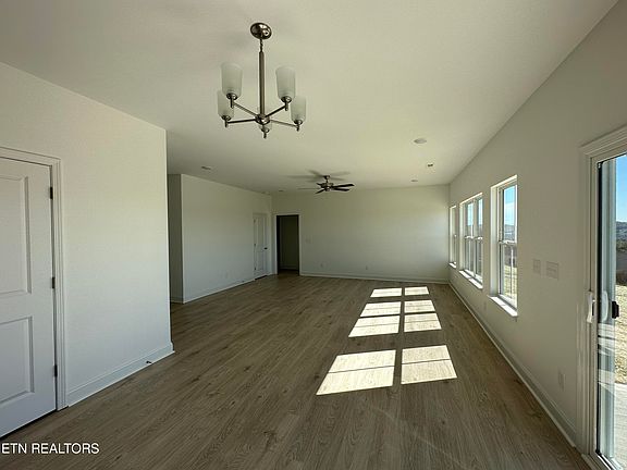 5th image of 3415 Majestic Hills Way