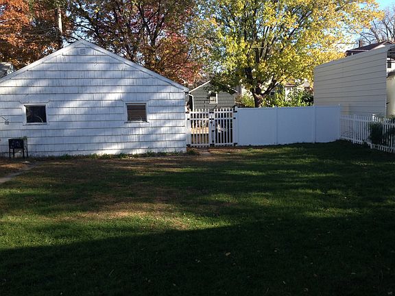 Big backyard fully fenced in