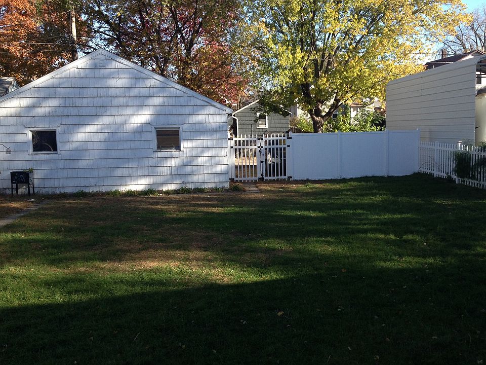 Big backyard fully fenced in