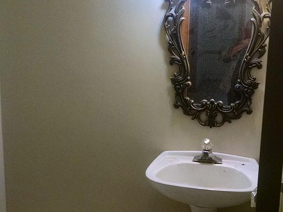 1st Floor Guest 1/2 bath