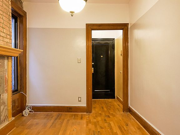 4th image of 439 Lincoln Pl APT 9