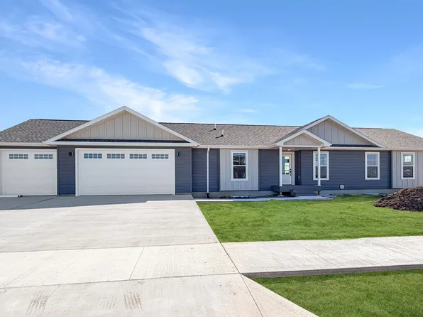 1509 Ellis Ave, Marshall, MN 56258
