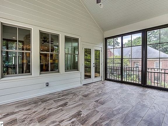 4th image of 202 Aberdeen Dr