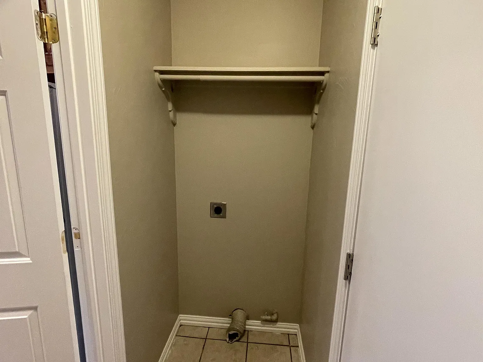 1102 Lauren Lane - 1 — Photo 3