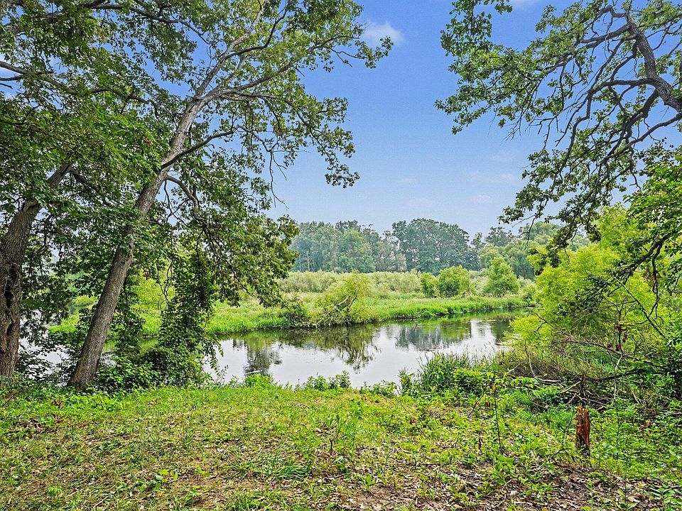 2nd image of 70501 Miller Rd