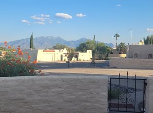 1196 W Circulo Del Norte, Green Valley, AZ 85614