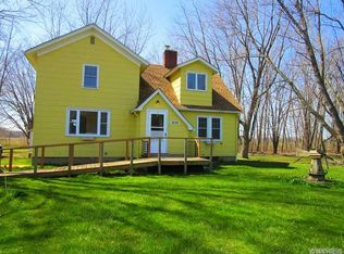 3224 Hartland Rd, Gasport, NY 14067