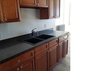 263 Central St APT 4, Springfield, MA 01105