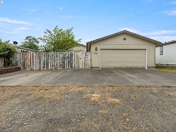 3rd image of 90946 Windy Ln
