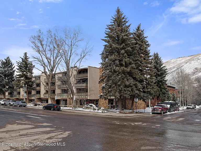 600 E Main St #310 — Photo 16