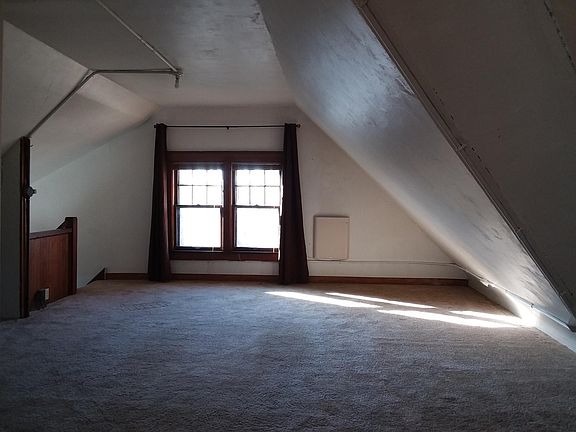 3rd image of 3039 N Frederick Ave Fl 3rd