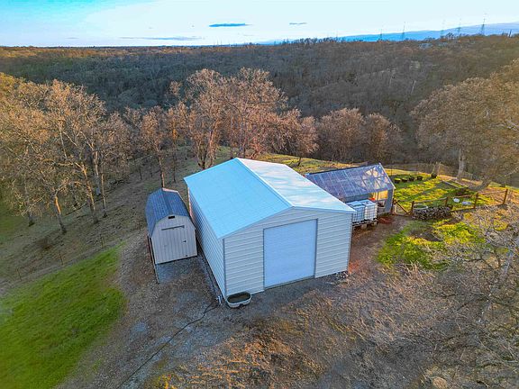 4th image of 15775 Skyline Dr
