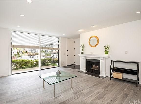 5th image of 3520 Maricopa St Unit 10