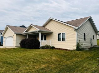 1817 McKay Dr, Knoxville, IA 50138