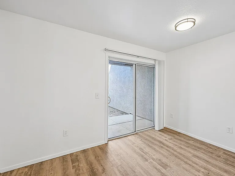 Town Square Townhomes Dining Area