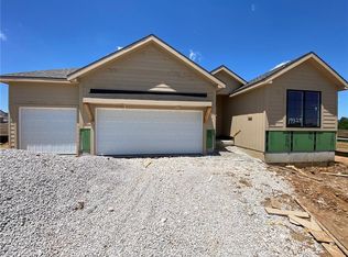 19324 Mahaffie St, Spring Hill, KS 66083