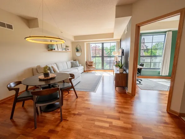 820 Emerald St APT 410, Saint Paul, MN 55114