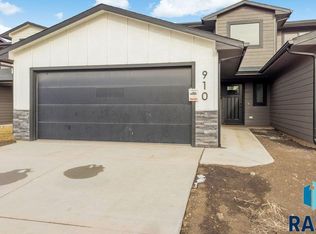 920 E Wayne Pl, Tea, SD 57064