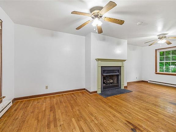 5th image of 24 Ivy Home Rd