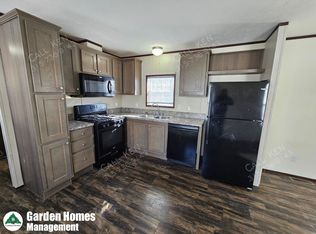 10 Kris Ann Dr, New Hartford, NY 13413