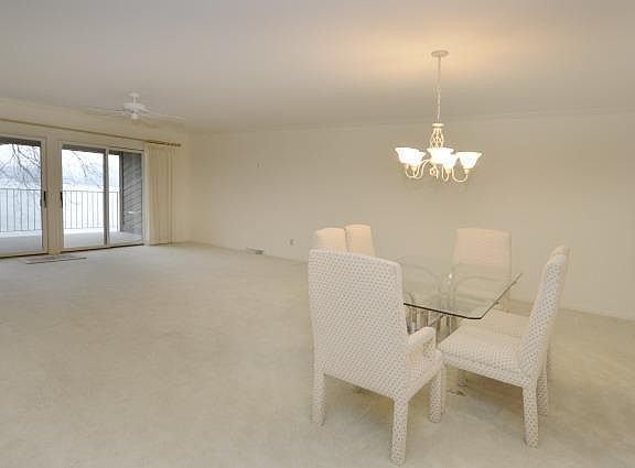 3rd image of 3 Hiawatha Cove Trl APT 10