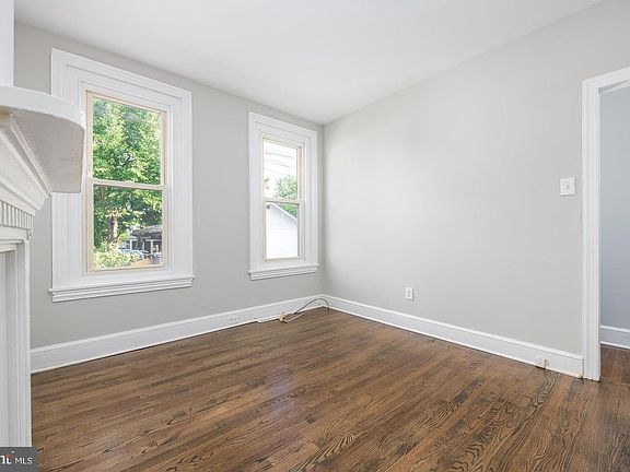 2nd image of 326 Grover St
