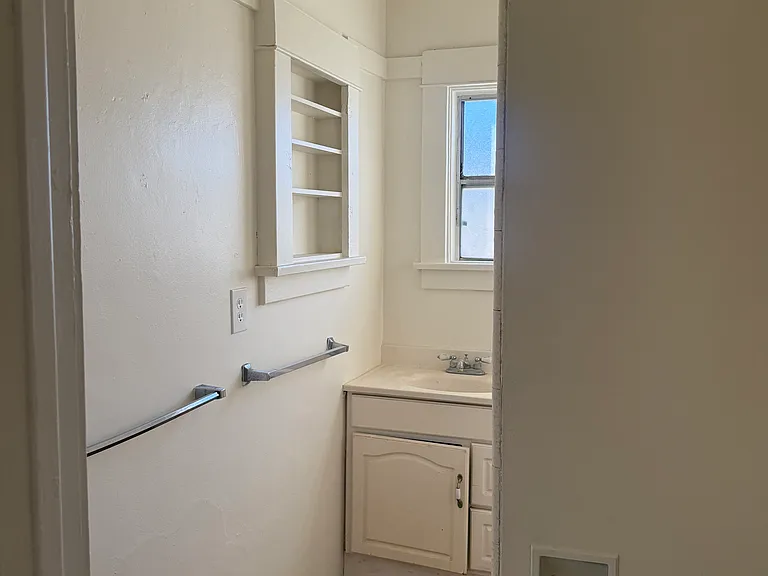 6312 Pierce Ave — Photo 4