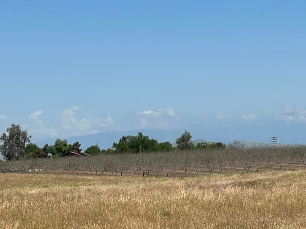 Road 240, Terra Bella, CA 93270