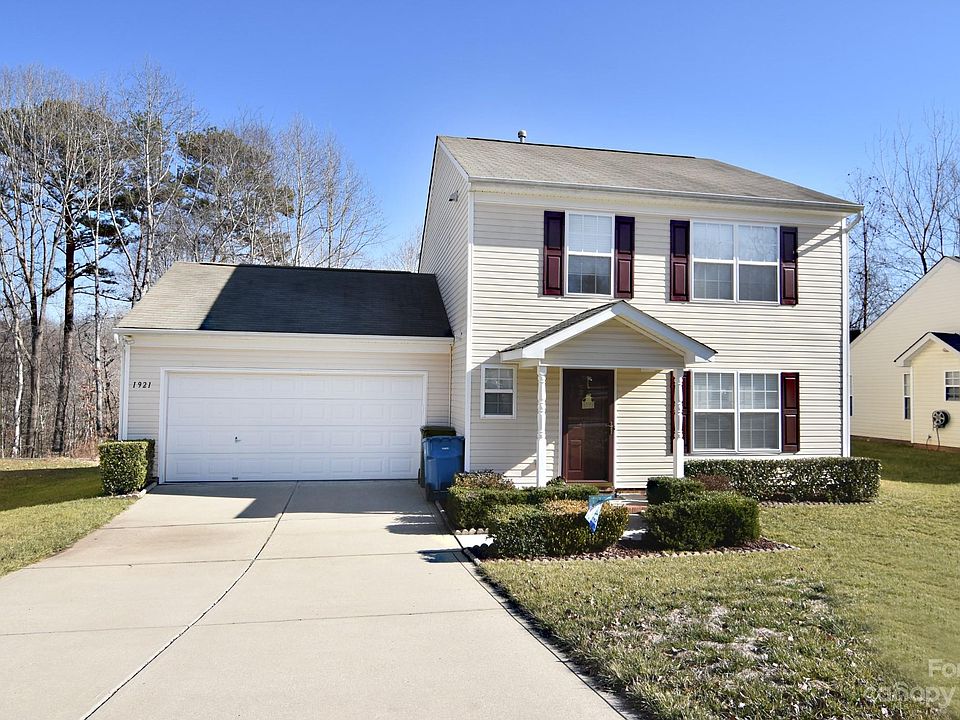 1st image of 1921 9th Street Dr SE