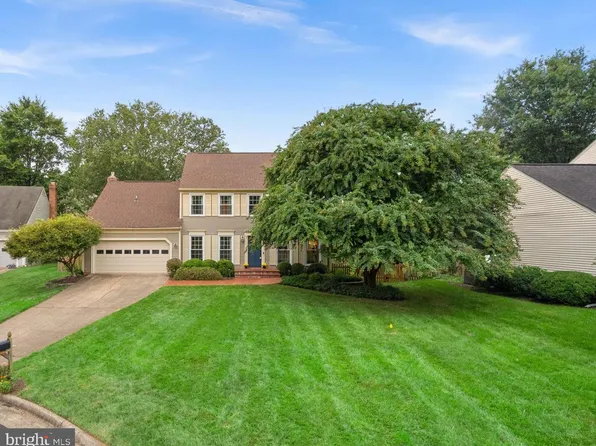 12 Teasdale Ct, Sterling, VA 20165